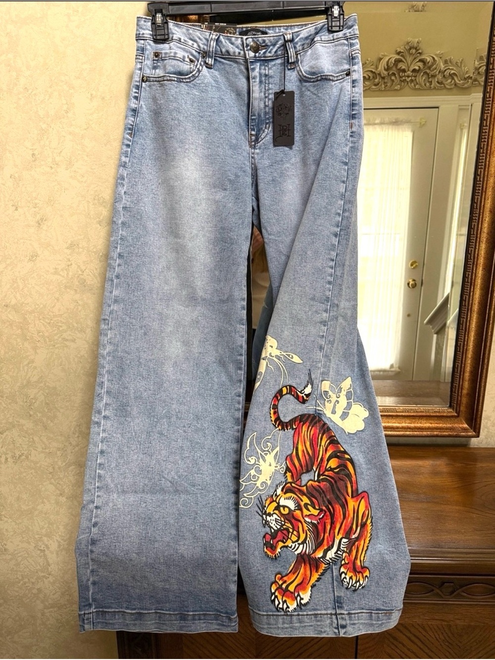 Ed Hardy Wide Leg Light Blue Denim Jeans with Tiger Embroidery. Size 30.